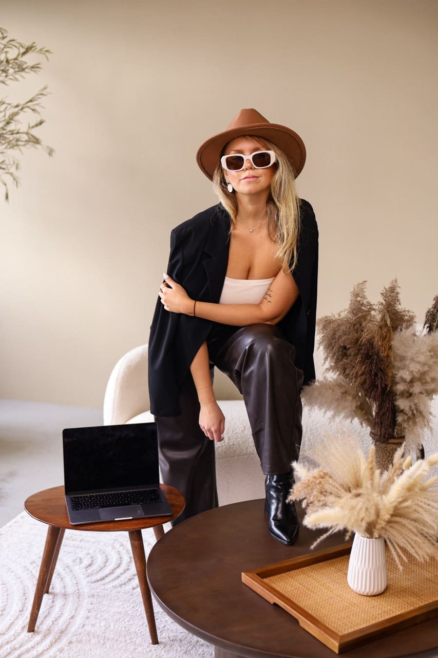 1D0B1EA2 74BD 41A2 9A98 49C17DD03367 Large